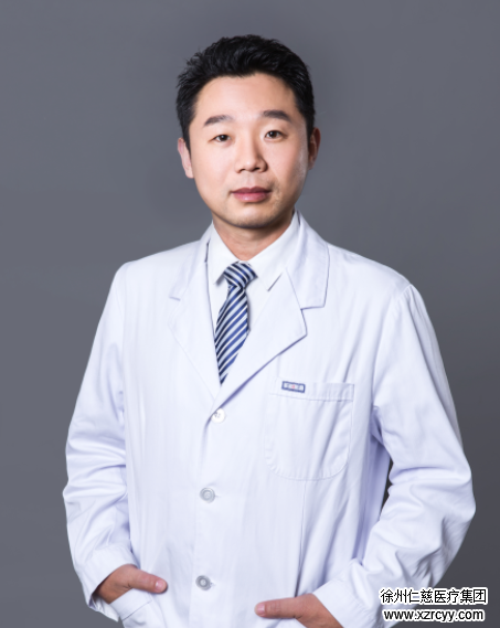 黄振