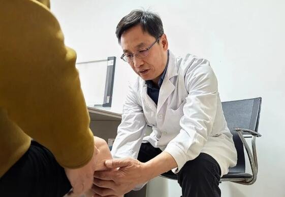 <a href='http://www.xzrcyy.com/' target='_blank'><u>徐州仁慈医院</u></a>